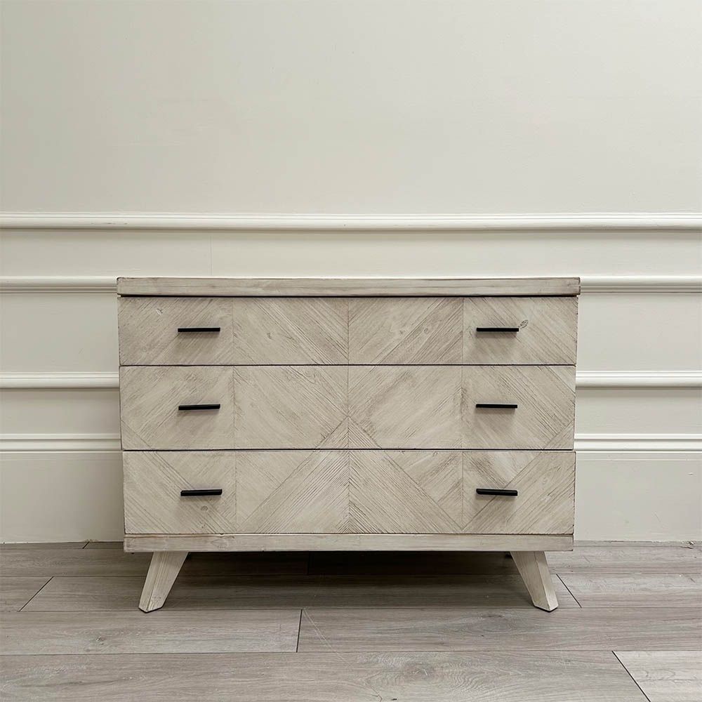 Ex-Display Bexley Chest of Drawers