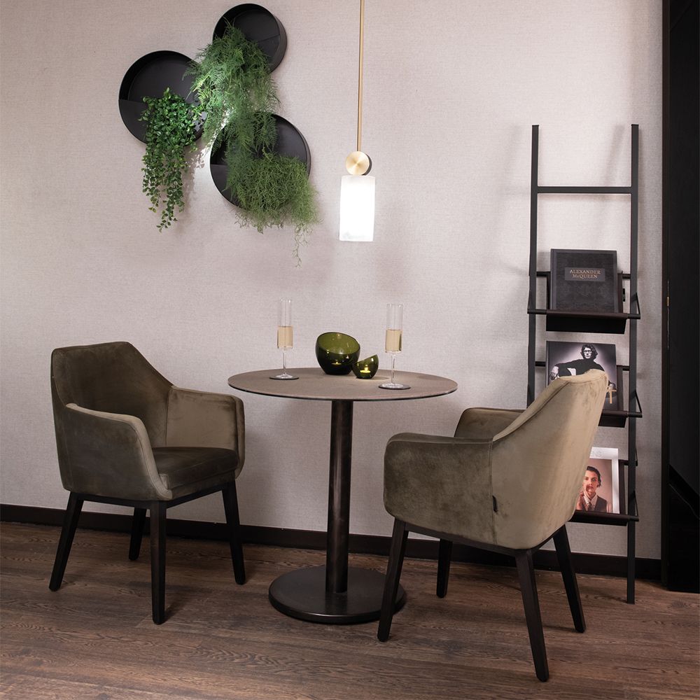 Volvere Armchair