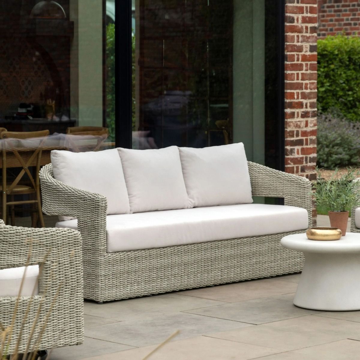 Zephros Outdoor Sofa