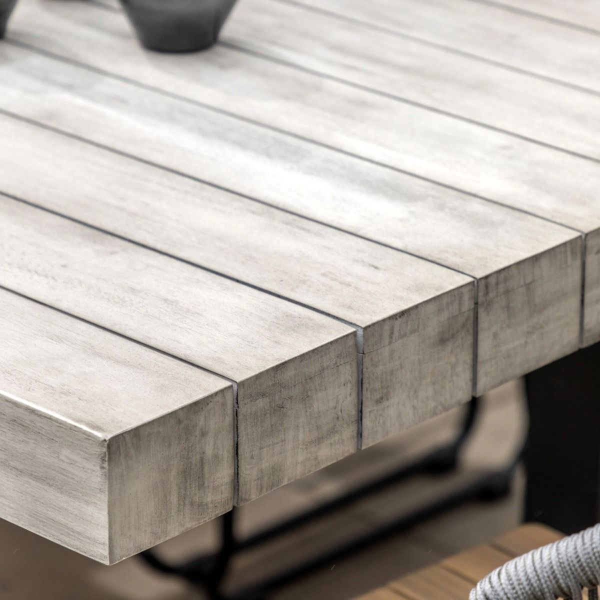 Issey Outdoor Dining Table - 6 Seater