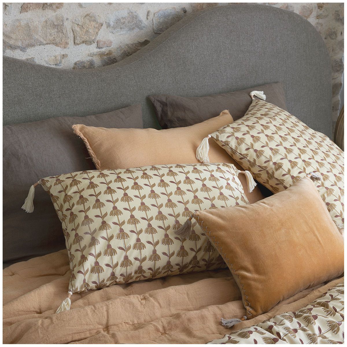 Daphne Cushion - Beige - Rectangular