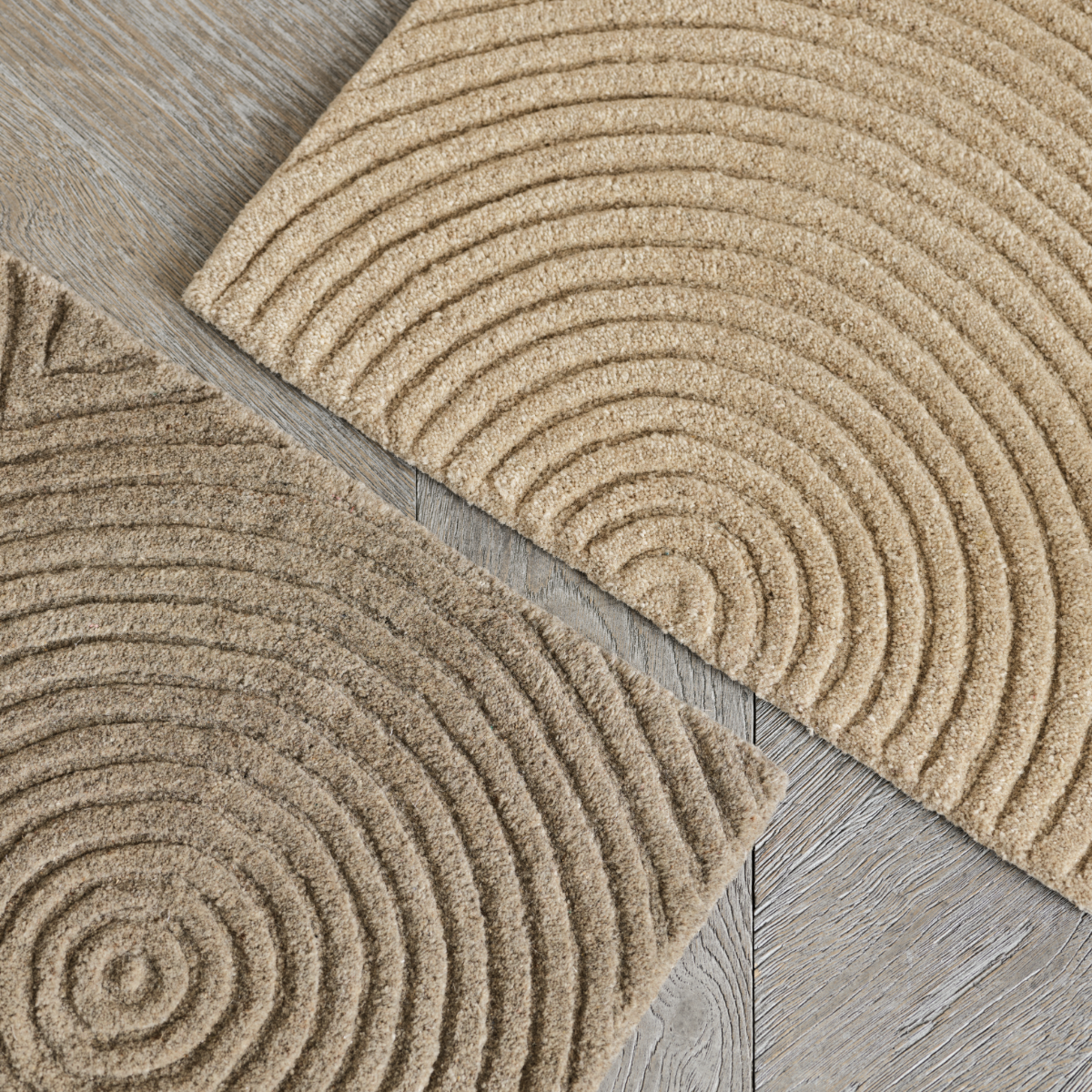 Step into serenity with our Zen Doormat in beige. Enhance your entryway's charm while welcoming guests with style and tranquility.
