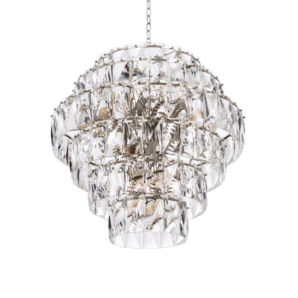 A breathtakingly glamorous chandelier by Eichholtz featuring a sparking crystal glass design that will enrich your interior with everlasting luxury 