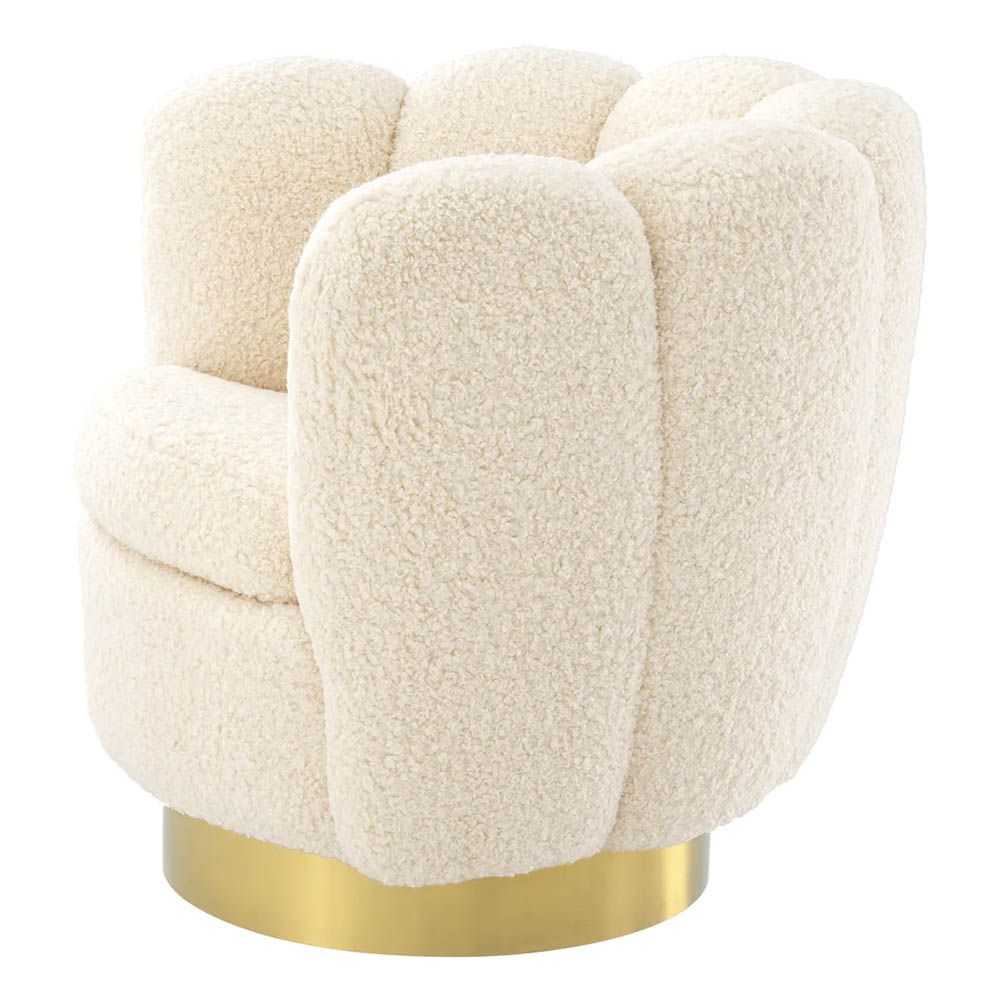 Cocooning shell-shaped swivel chair in faux shearling
