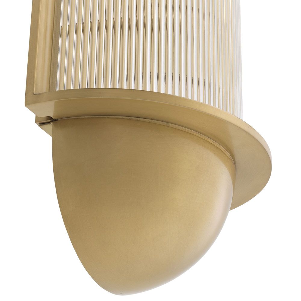 Glamorous wall lamp with chic brass and glass finish