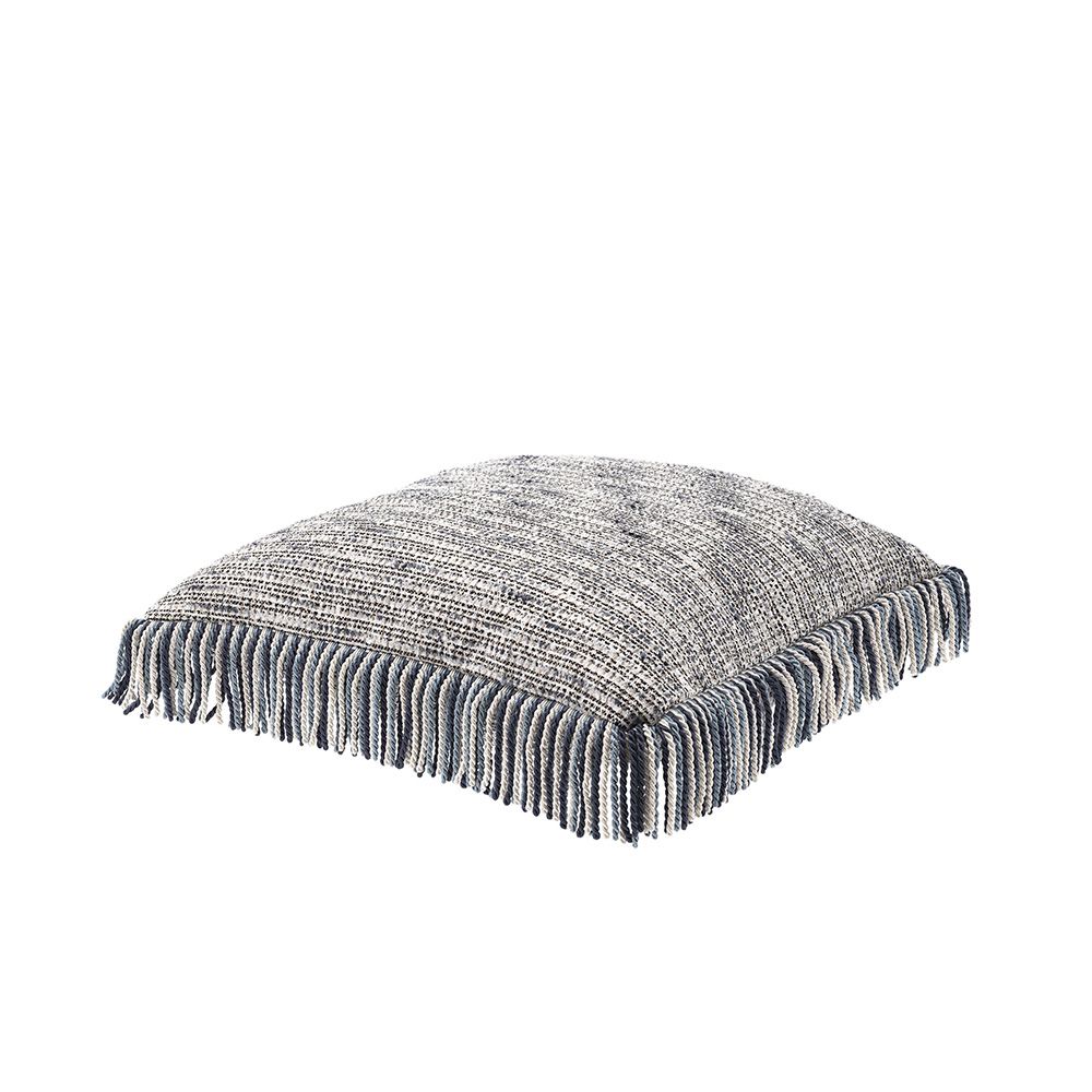 Charming and cosy cushion with blue tones