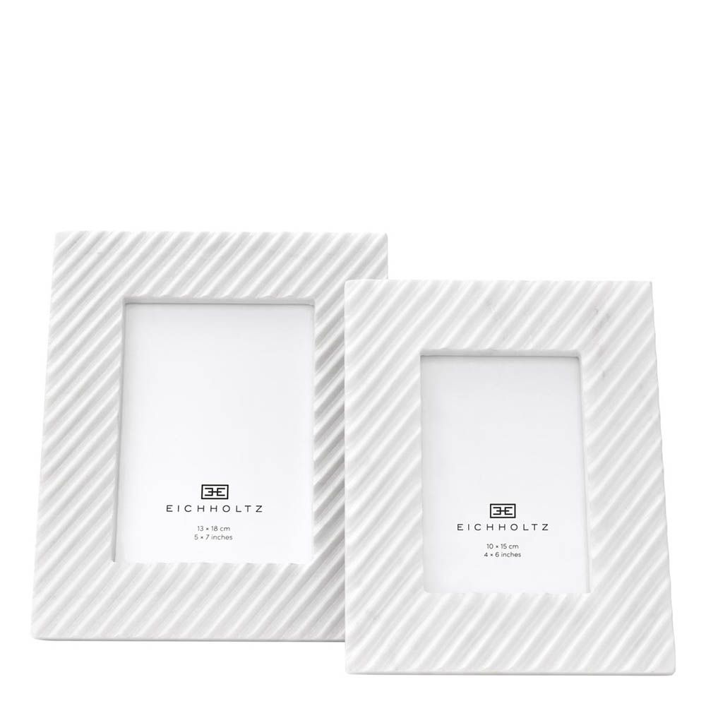 Elegant white marble frames with ribbed effect 