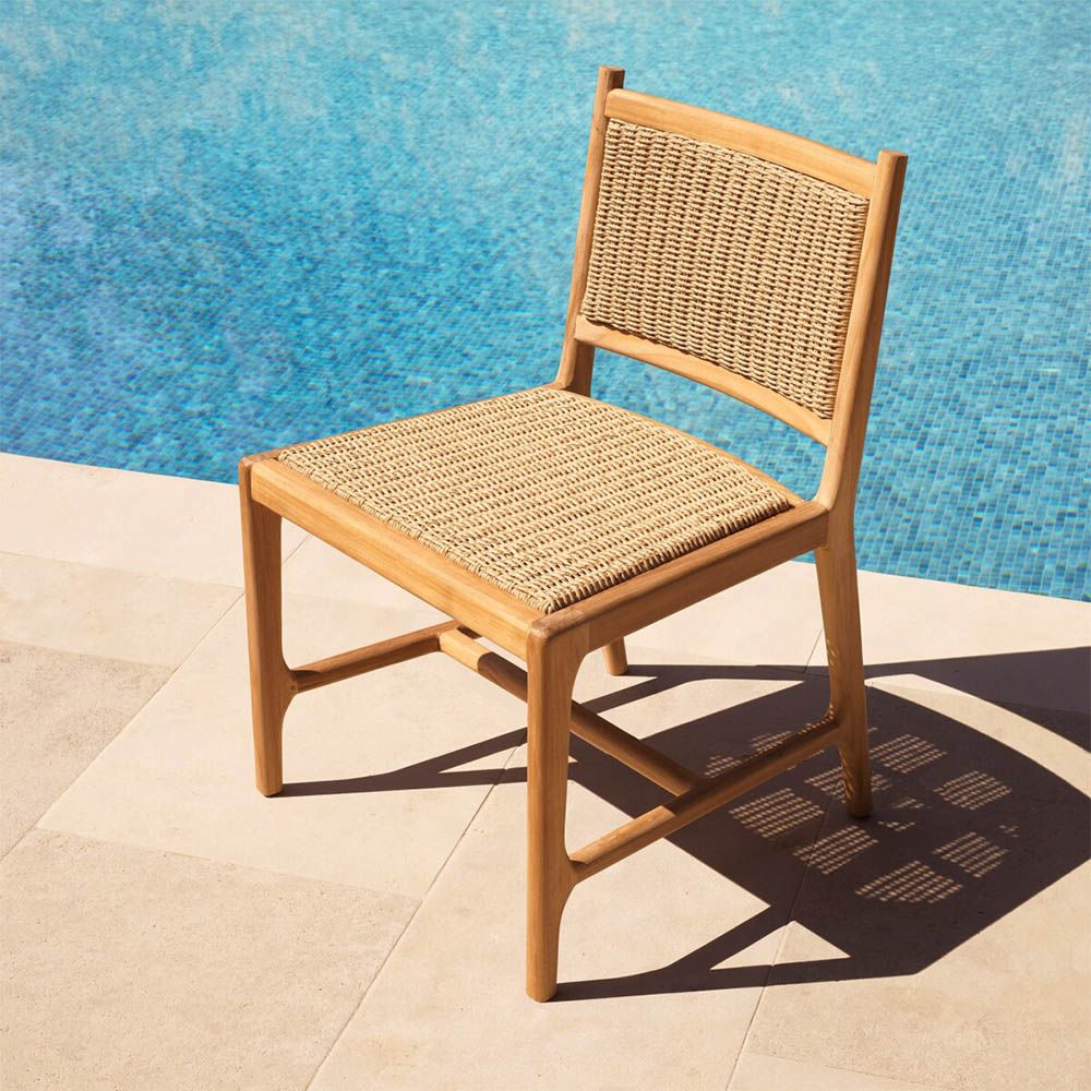 Dreamy natural outdoor dining chair with woven finish