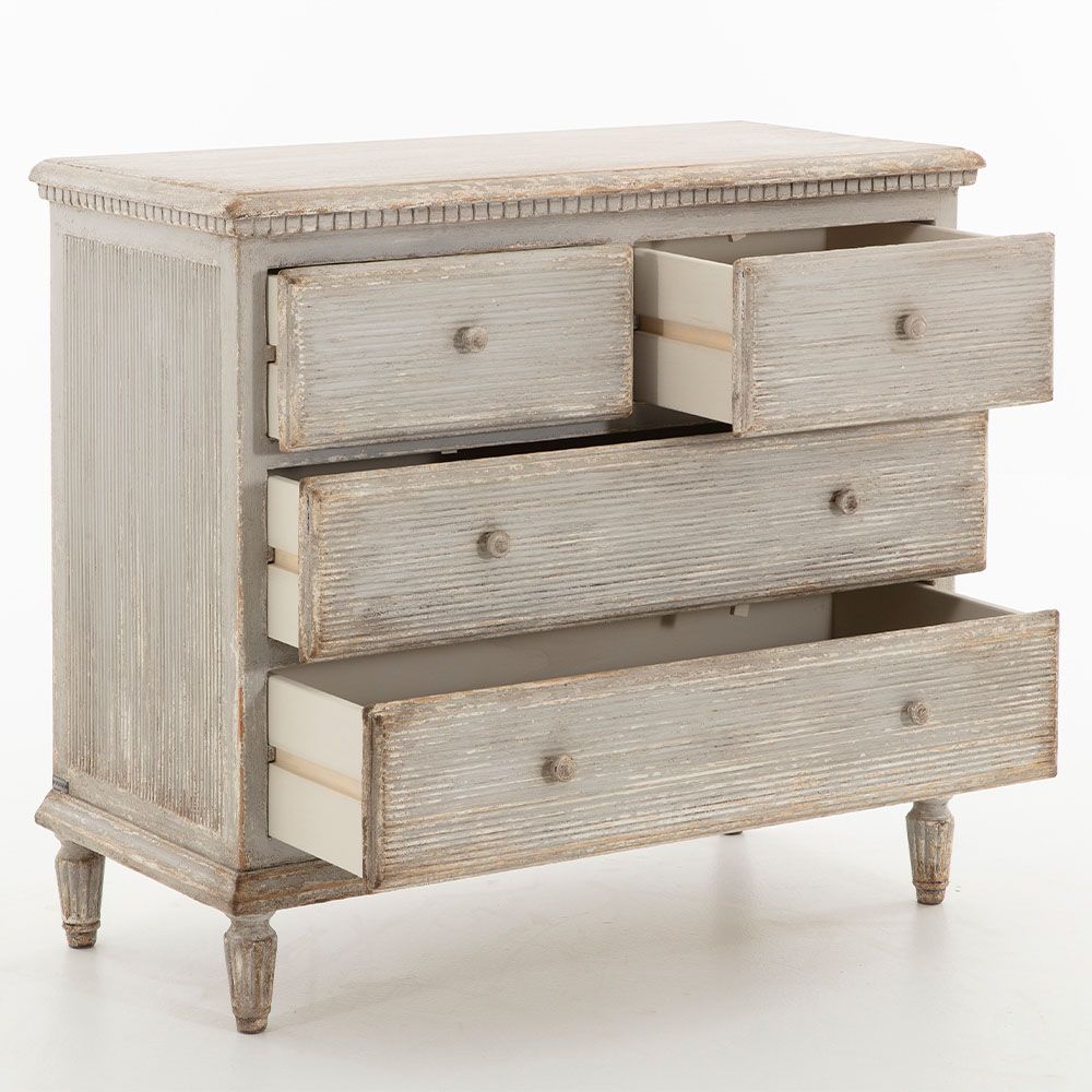 Johnny Chest of Drawers