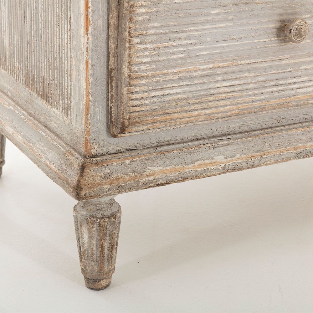 Johnny Chest of Drawers