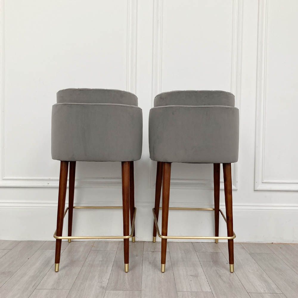Long bar outlet chair