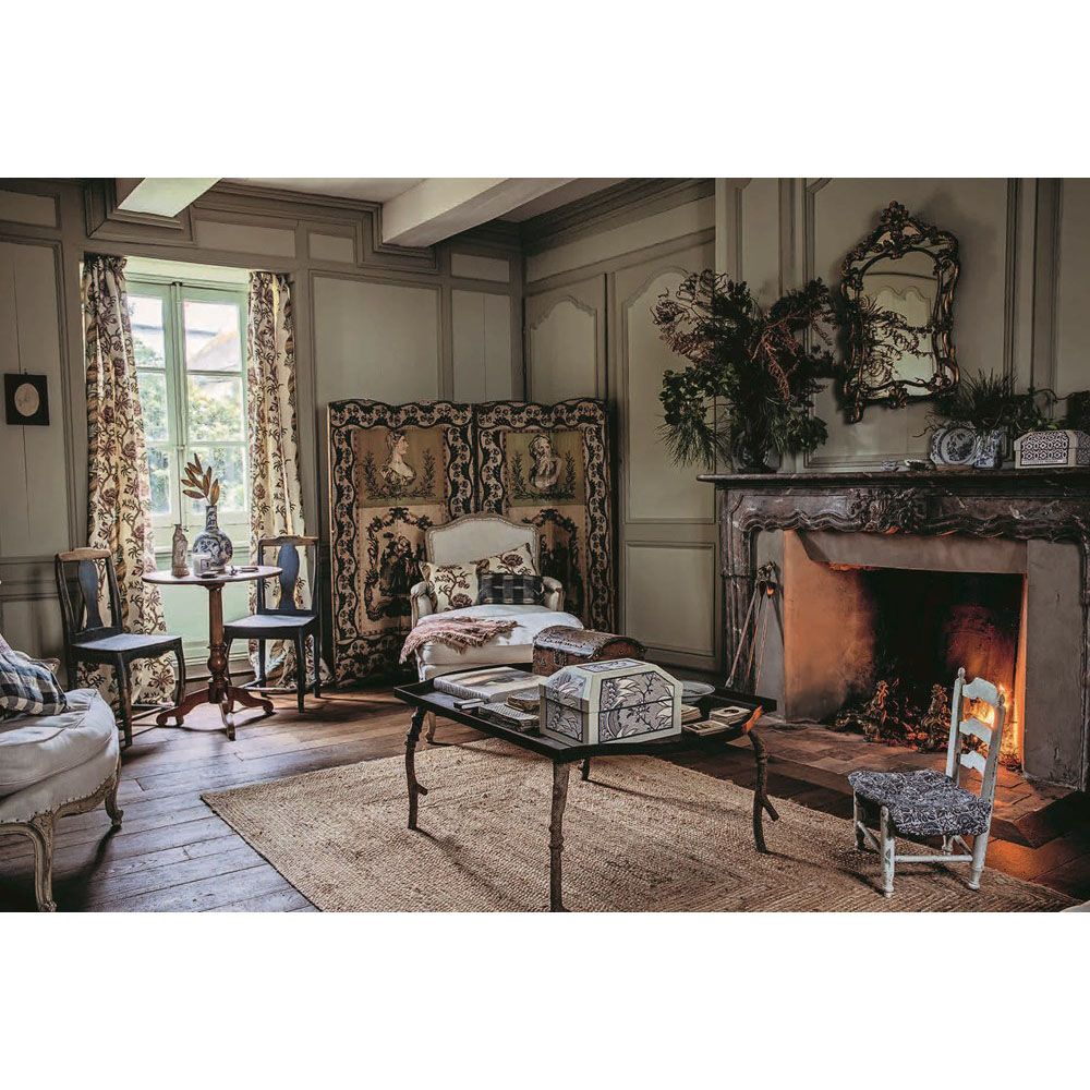 A Year in the French Style: Interiors and Entertaining by Antoinette Poisson
