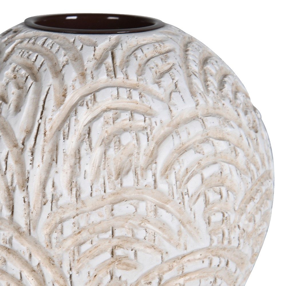  carved-effect round candle holders