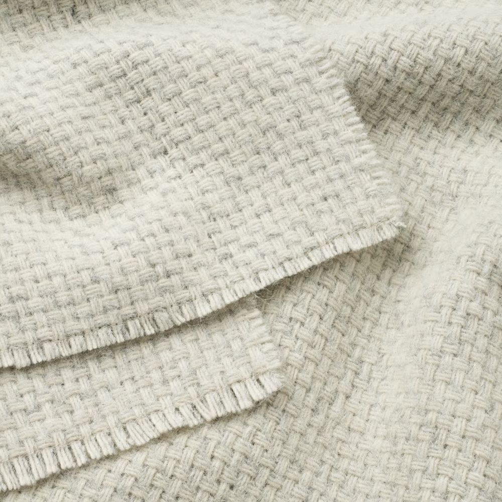 Freda Heavy Throw - Light Grey