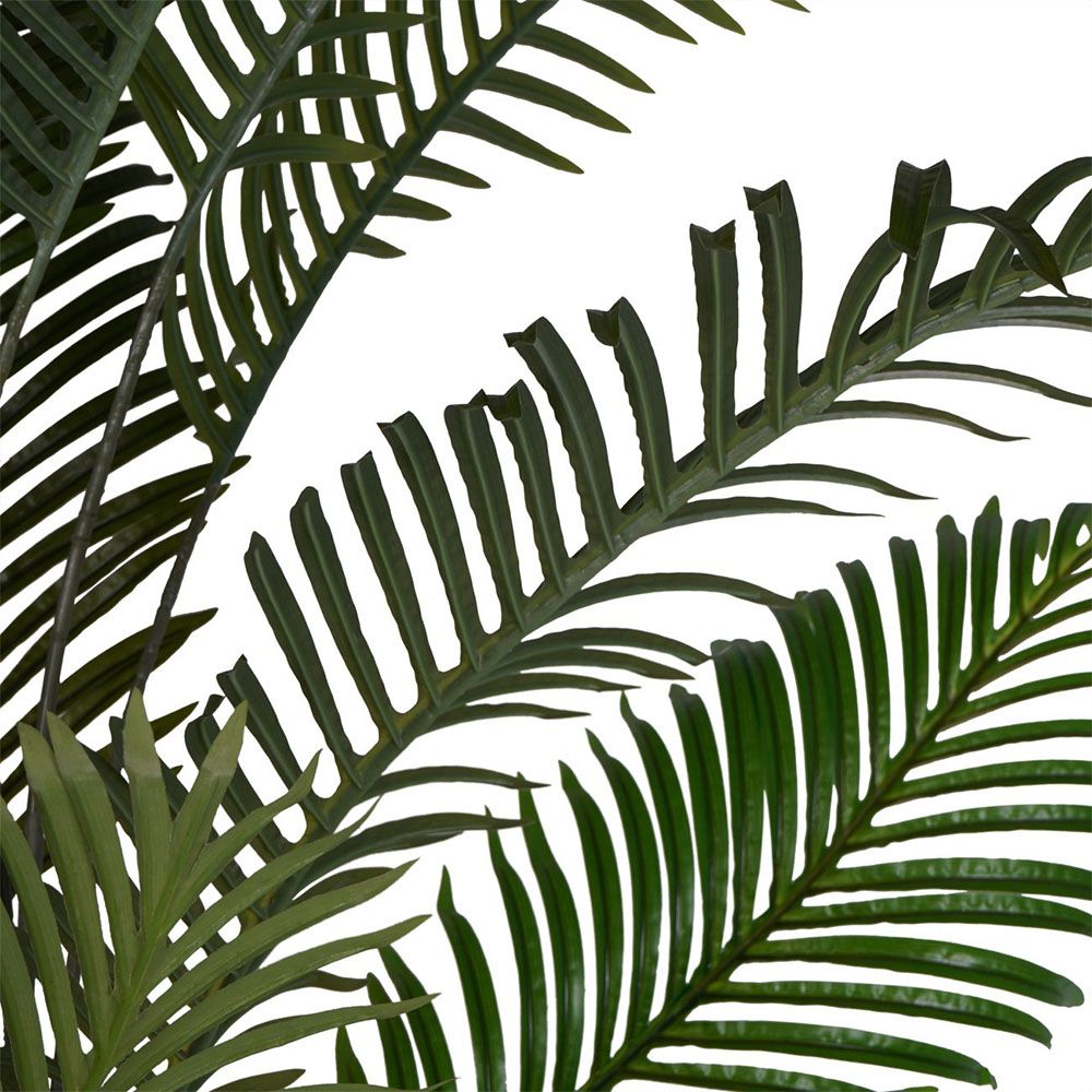 Striking artificial palm tree