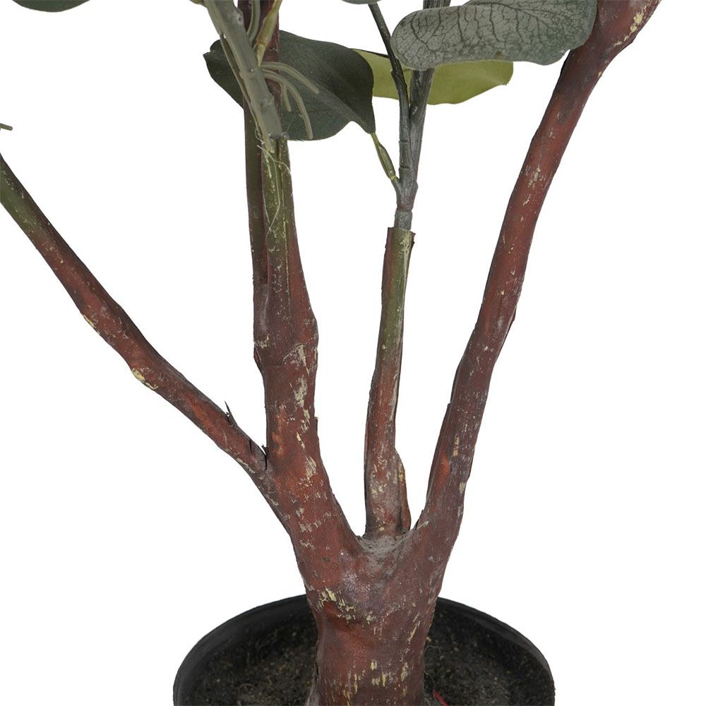 Striking artificial palm tree