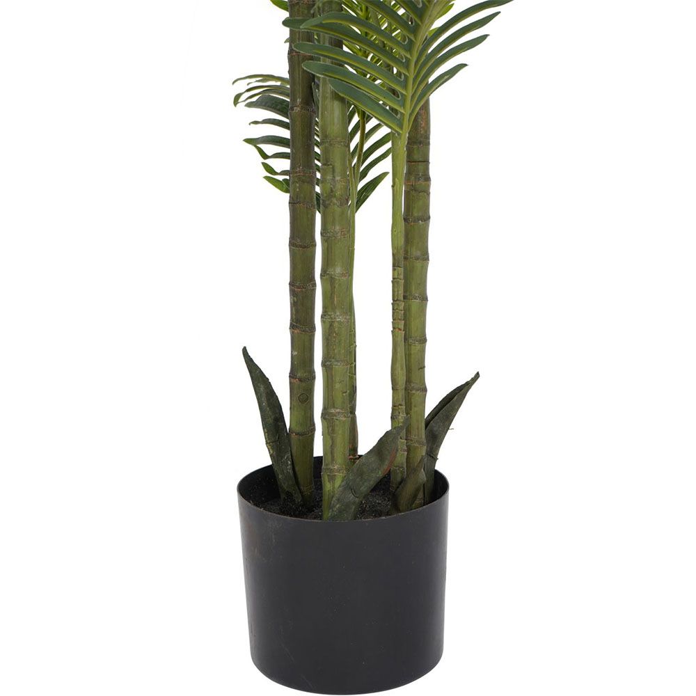 Striking artificial palm tree
