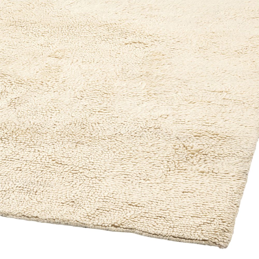 Eichholtz luxurious white wool rug