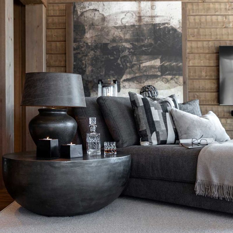 Aluminium coffee table in aluminium finish