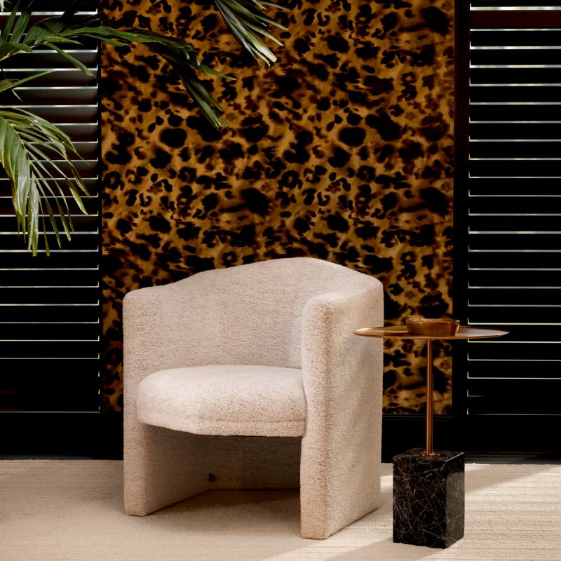 Compact armchair in sumptuous off-white boucle finish