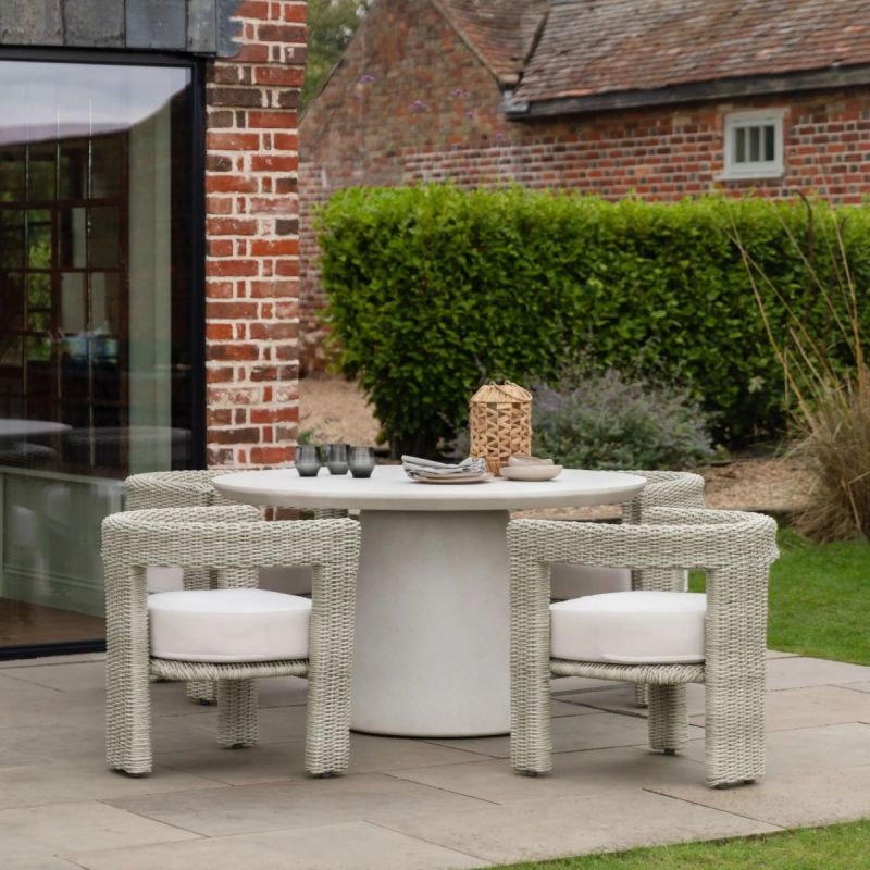 Zephros Outdoor Dining Table