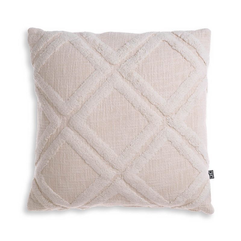 Stunning cushion with tufted diamond details