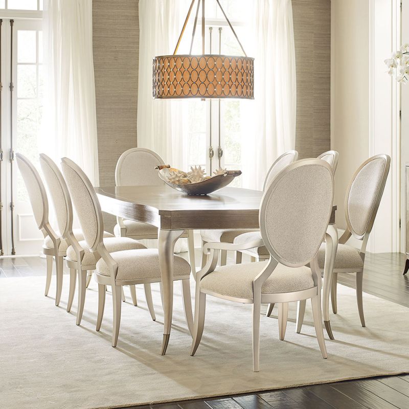 Sumptuously elegant extendable dining table with classic design