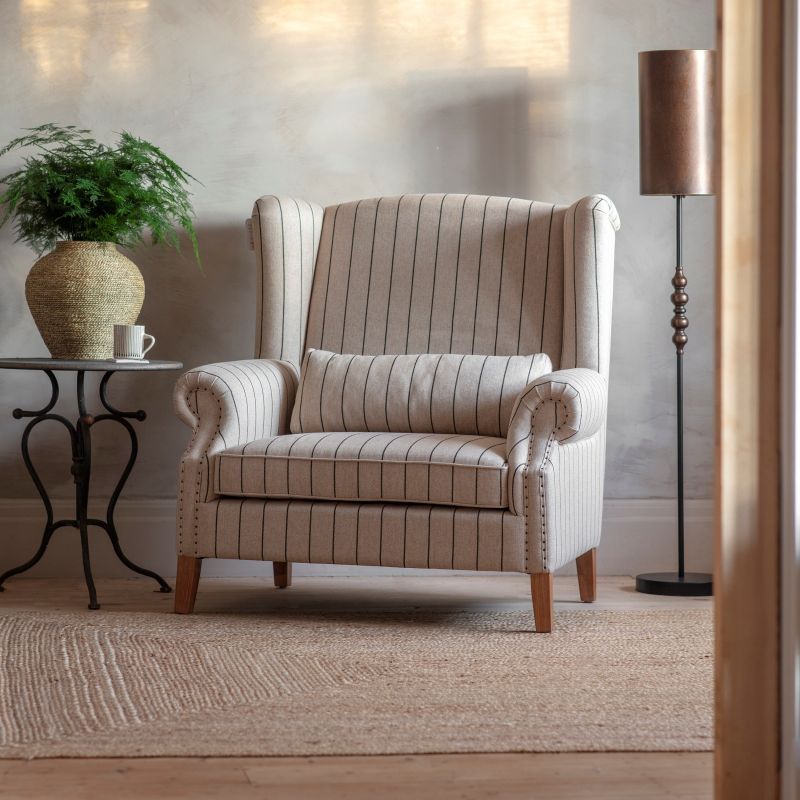 Velora Loveseat