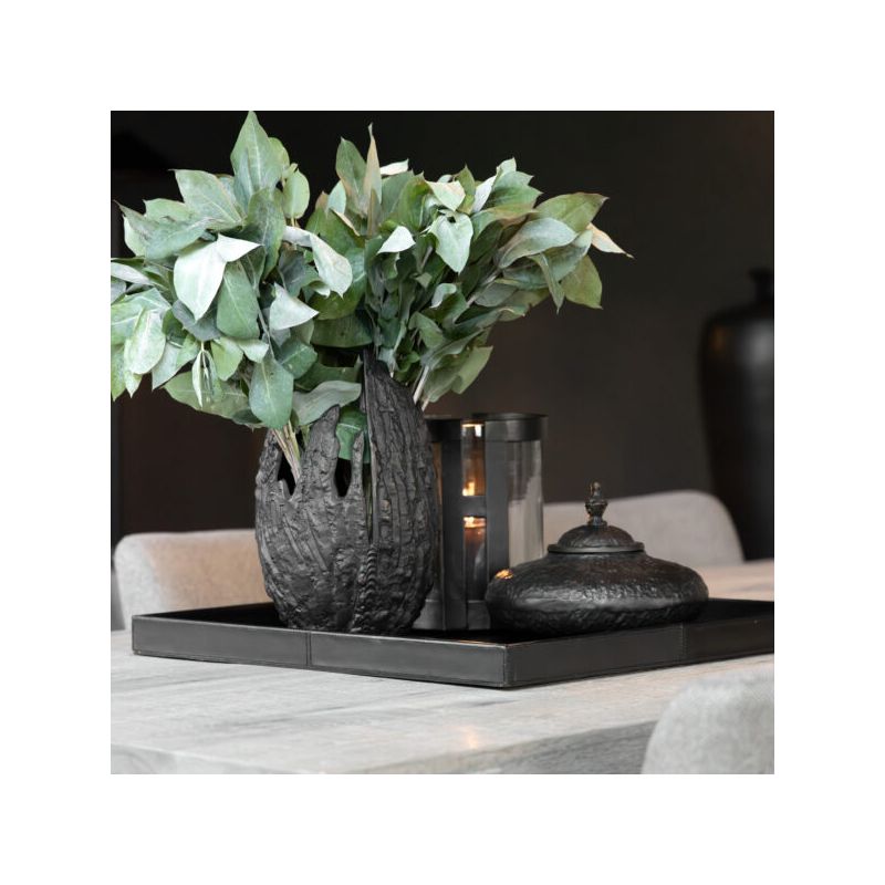 Black metal jar with Moroccan-style silhouette