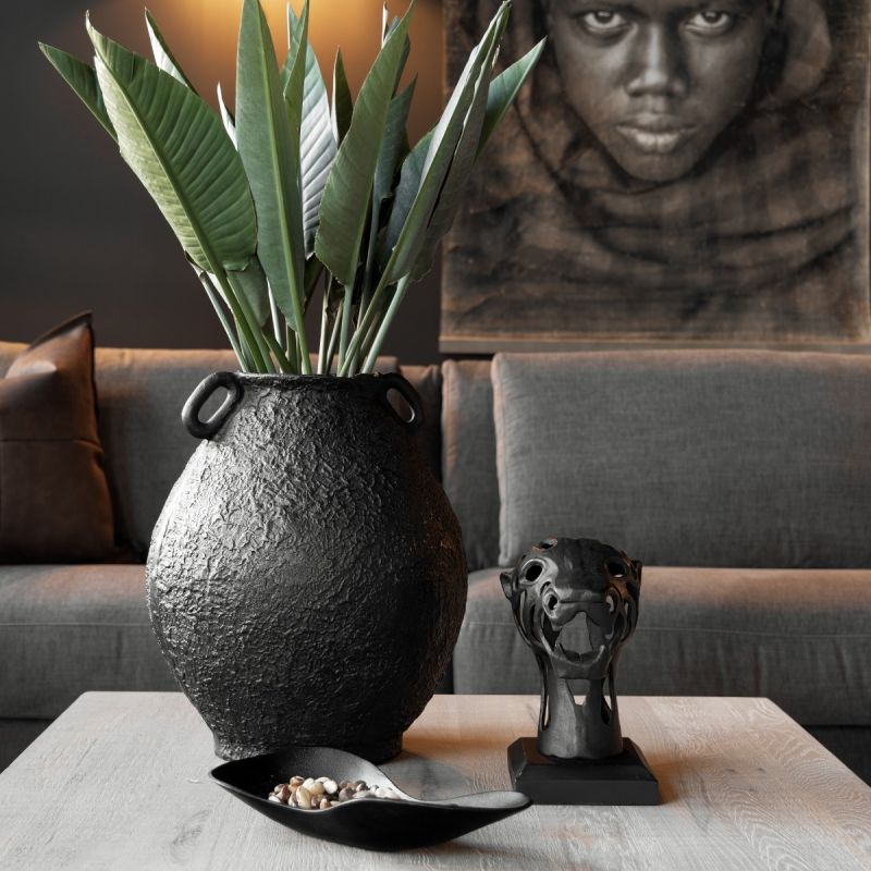 Classic black metal urn with small handle details