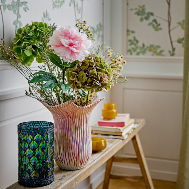 Enhance your space with our elegant floral vase. Perfect for fresh or artificial blooms, it adds a touch of beauty to any room!