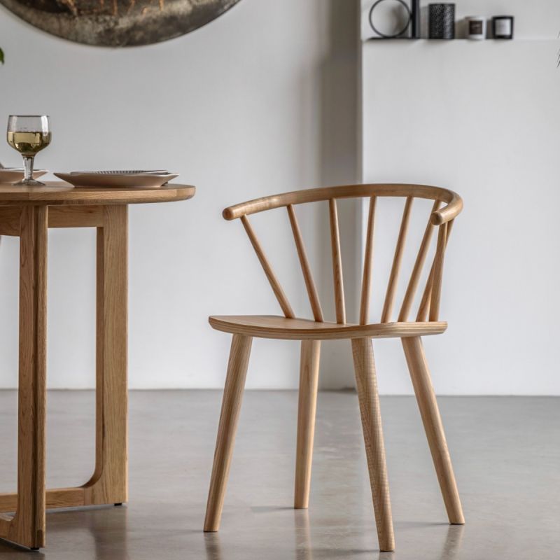 Dining chair with elegant turned legs, back spindles and gently shaped seat