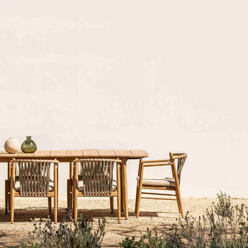 Gorgeous natural dining table with wooden frame