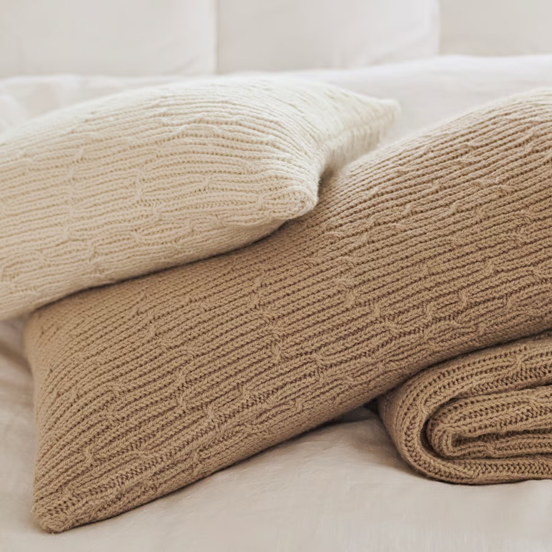 Plover Throw - Creme