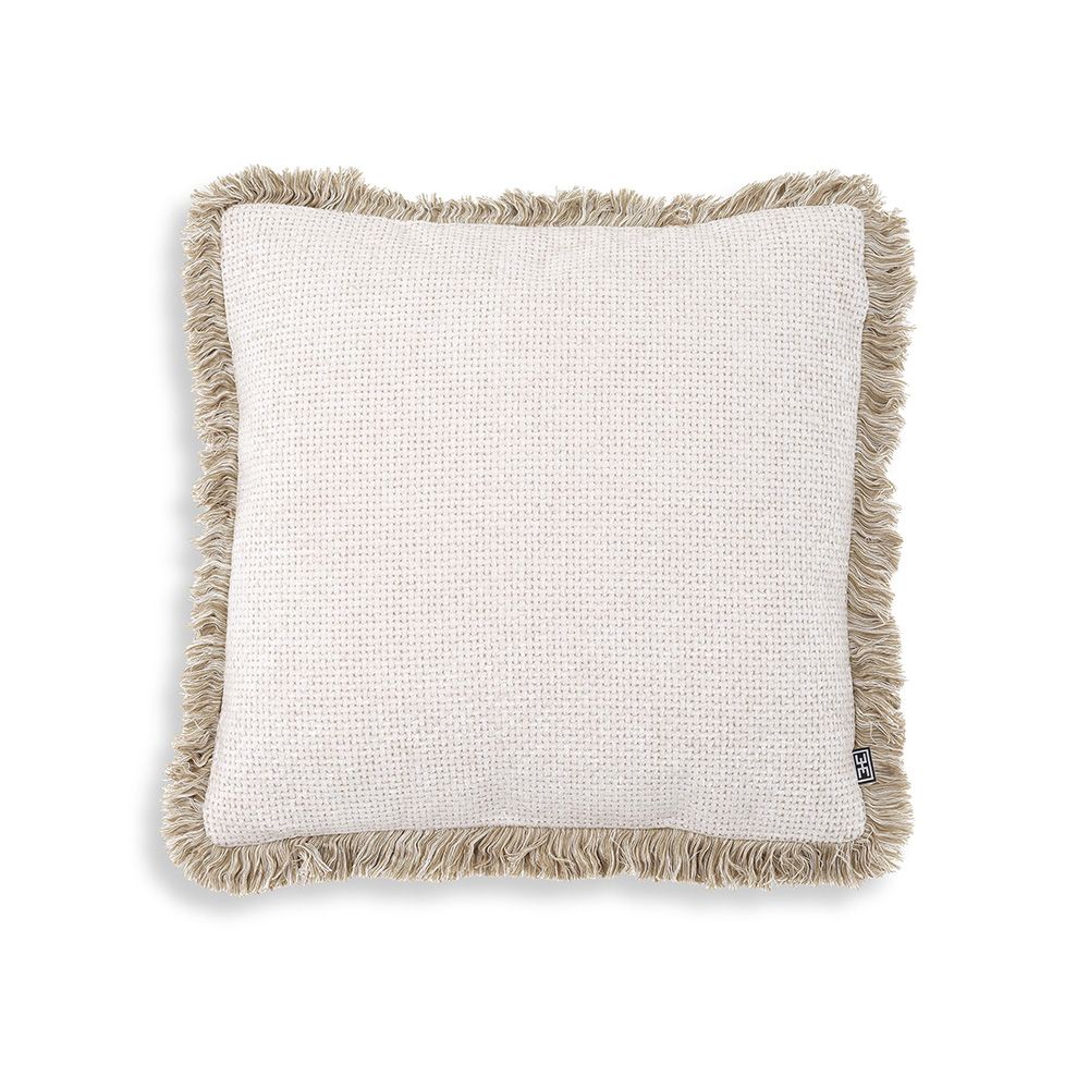 Chic and dreamy cushion with beige fringe detail