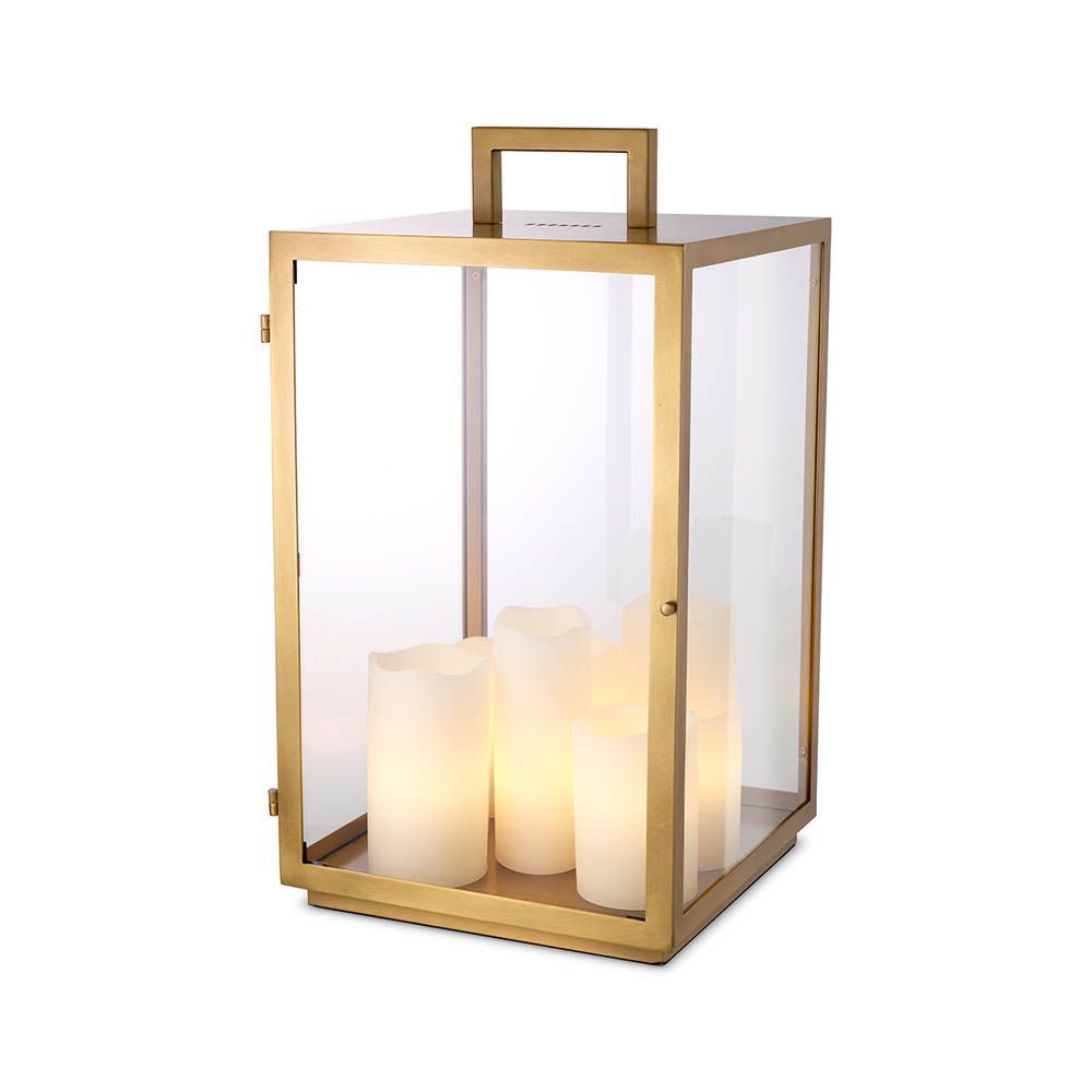 Sophisticated lantern light in brass finish