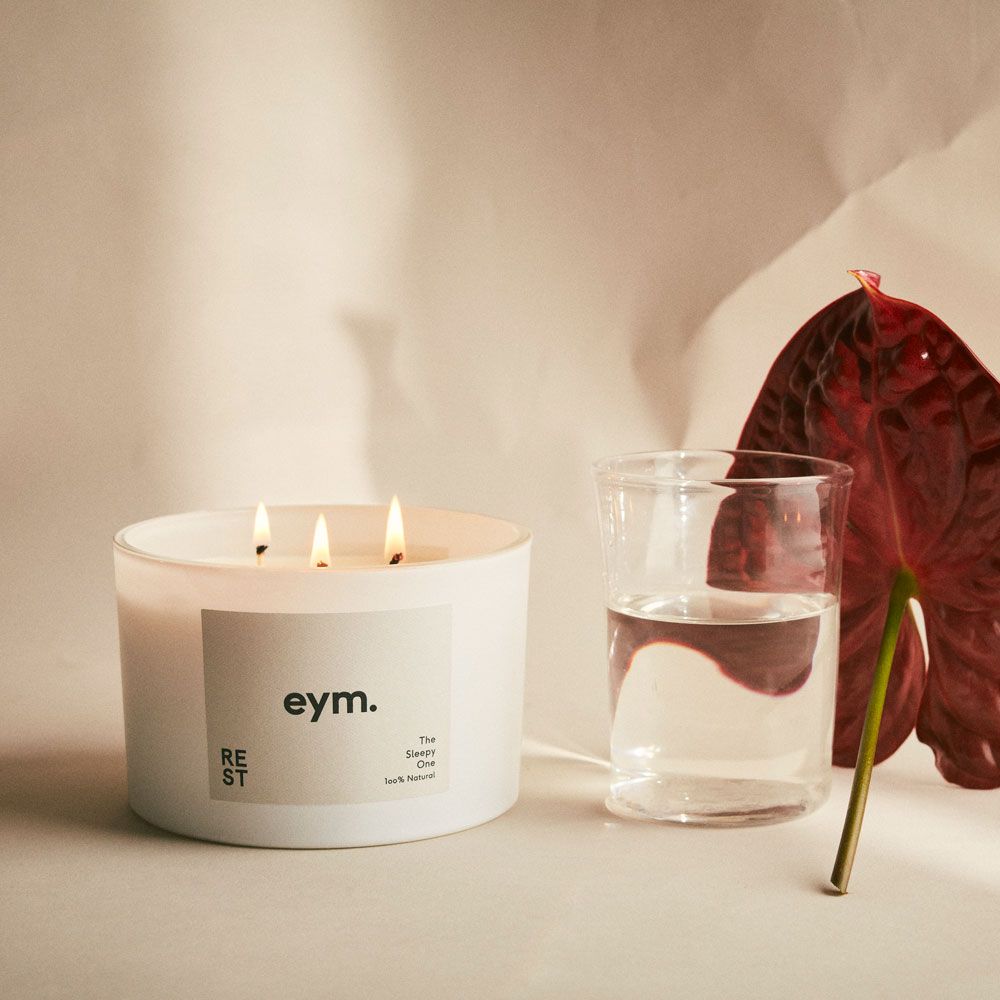 A luxurious restful candle with a camomile, lavender and ylang ylang scent