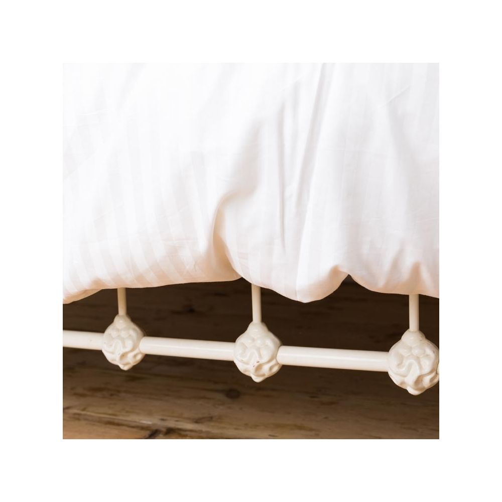 Luxury hotel satin stripe 300tc white duvet cover