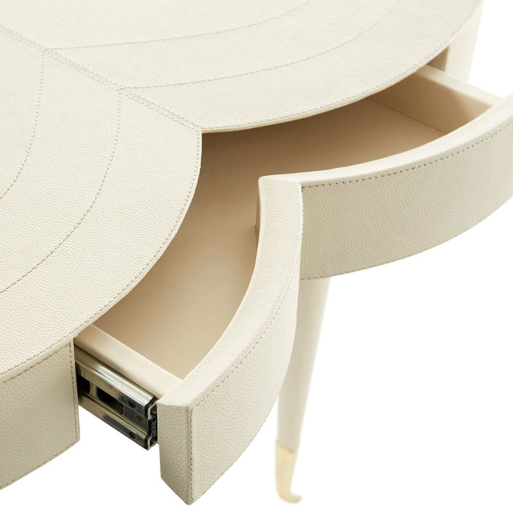 Gorgeous clover-shaped table with drawer