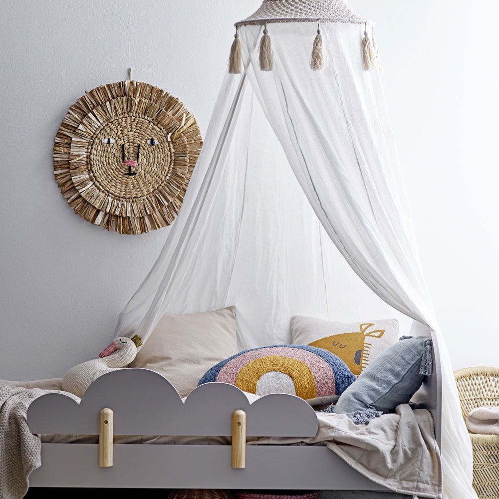 A luxurious white cotton kids canopy 