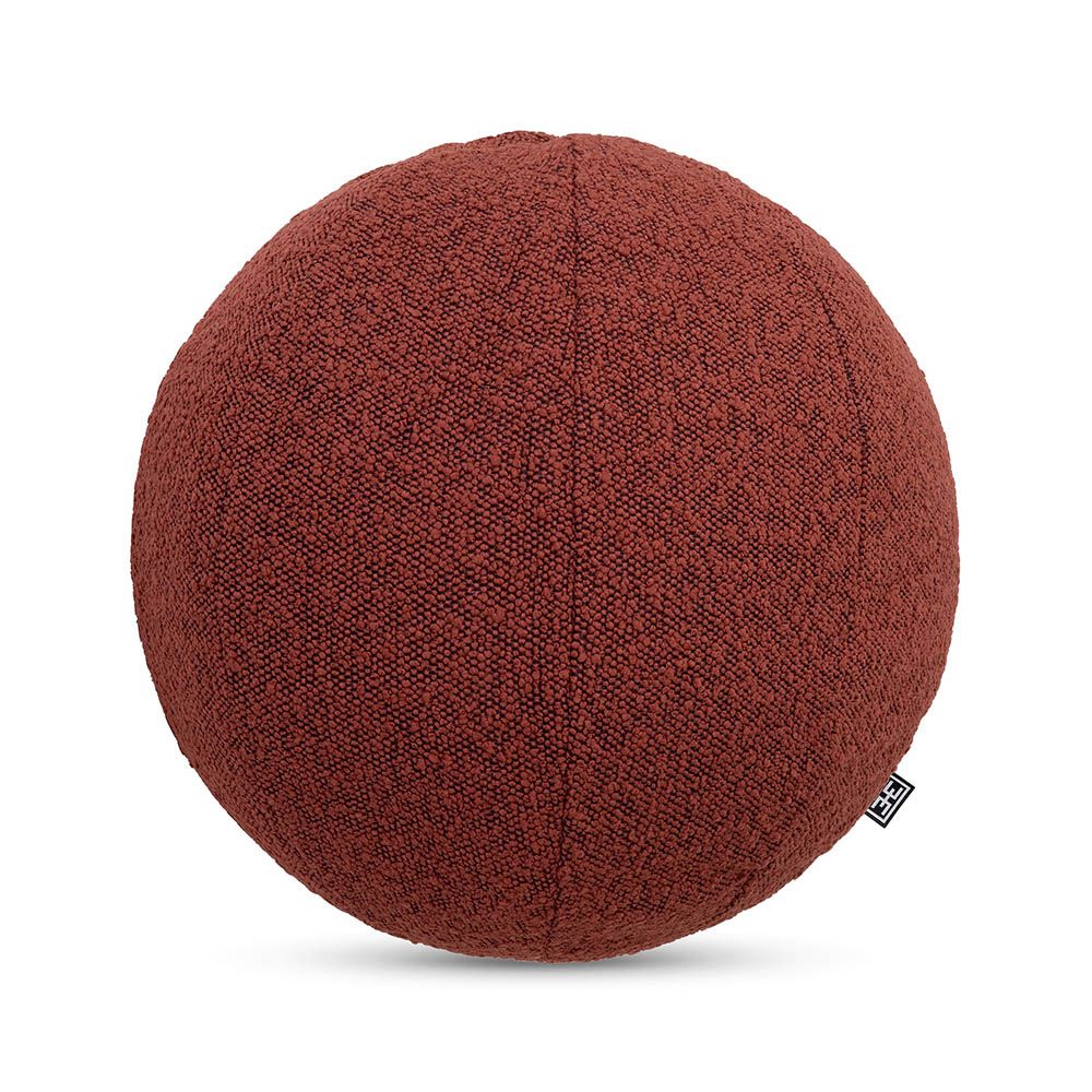 Dreamy rouge cushion with spherical shape and boucle texture