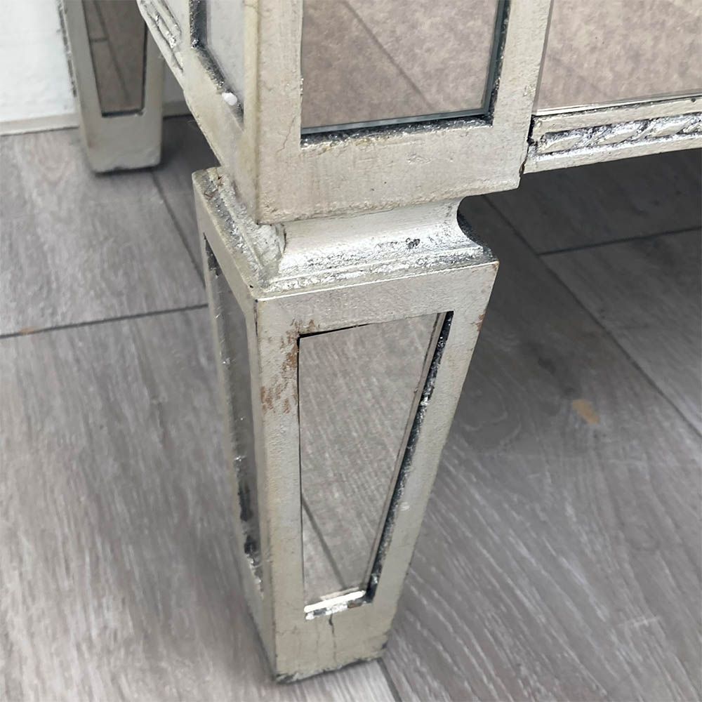 Stunningly glamorous chest of drawers with minor crack on glass of middle drawer