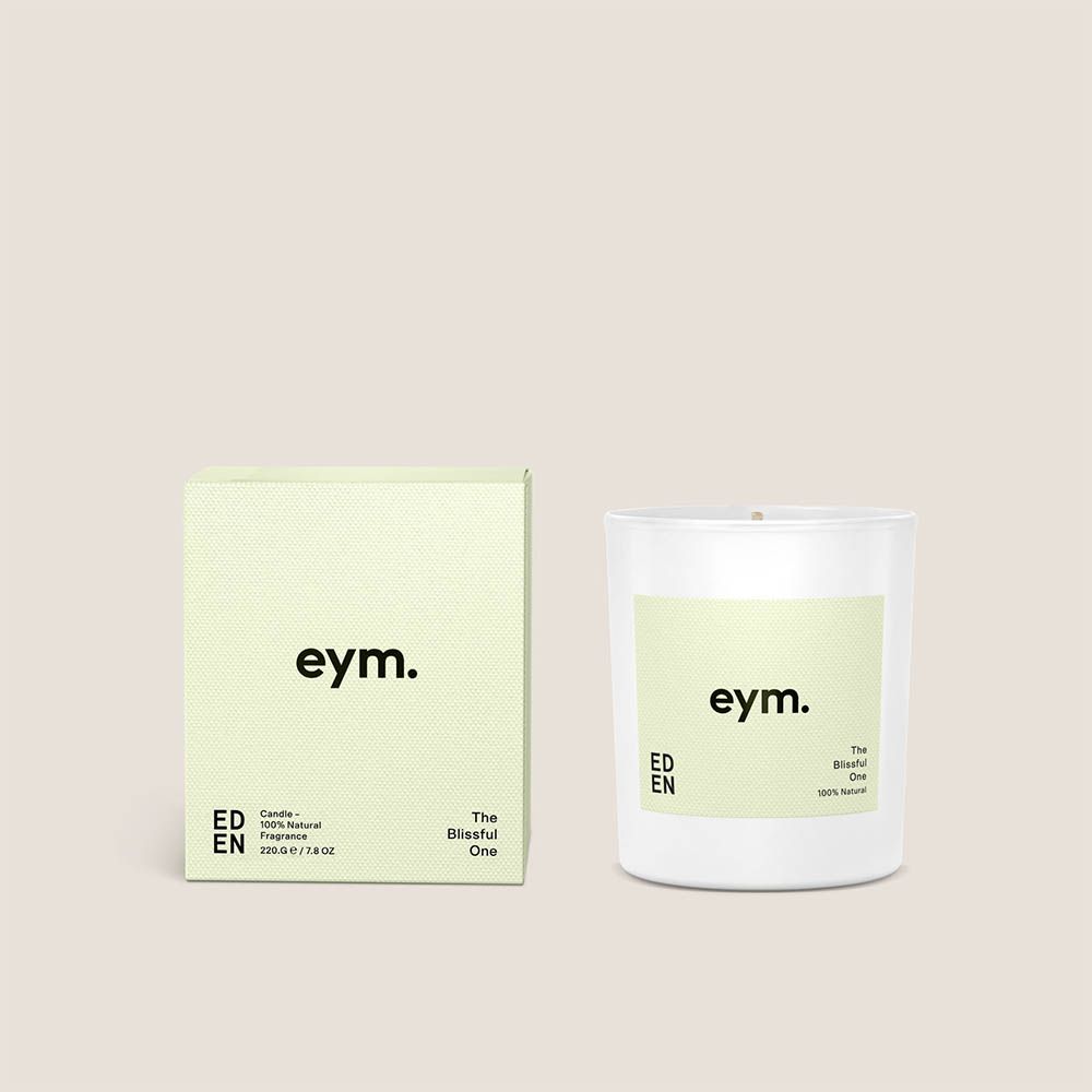 Gorgeous standard candle with refreshing and relaxing scent