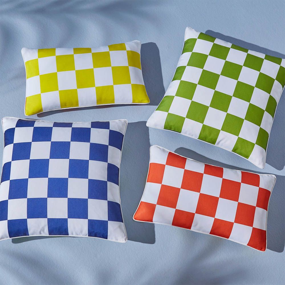 Ravishing reversible checkered cushions