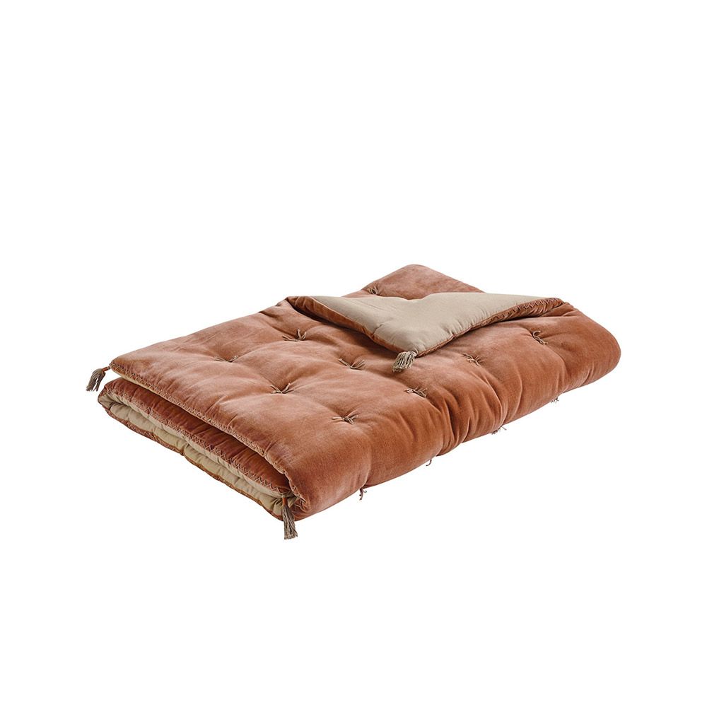 Lovely quilt with luxury velvet and stitched detailing