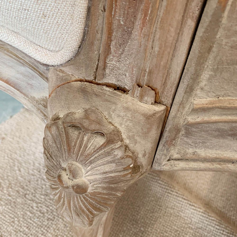Crack on one of the legs of the bed