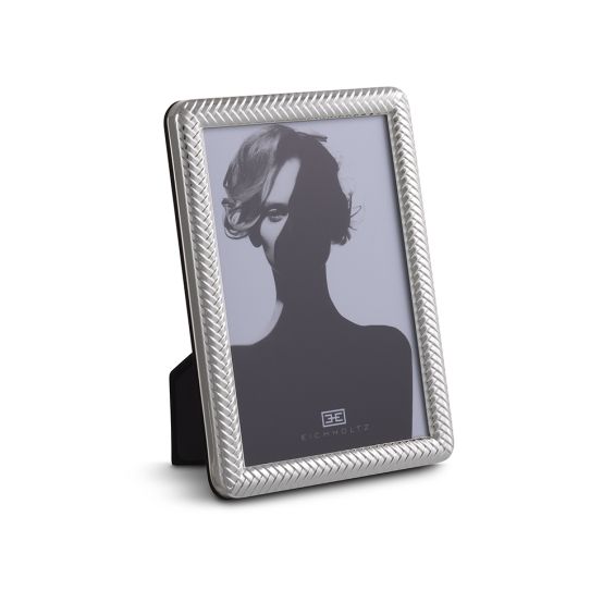 A luxury set of 6 silver photo frames by Eichholtz