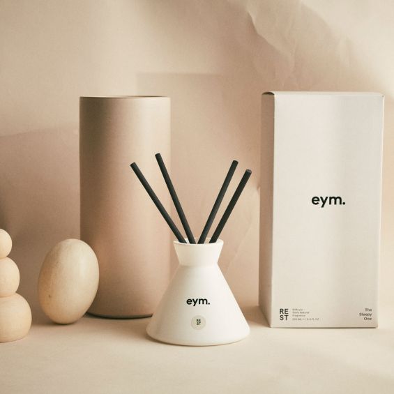 Luxurious chic white room diffuser