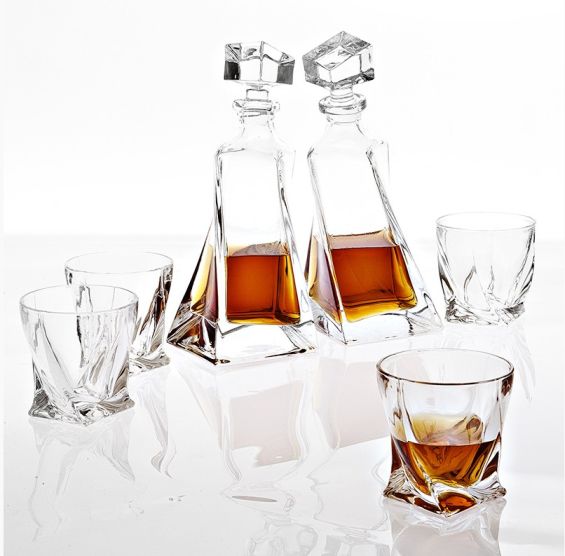 Set of 6 luxury crystal glass decanters