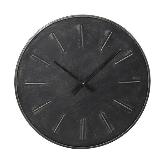 Minimal and contemporary clock with brushed finish